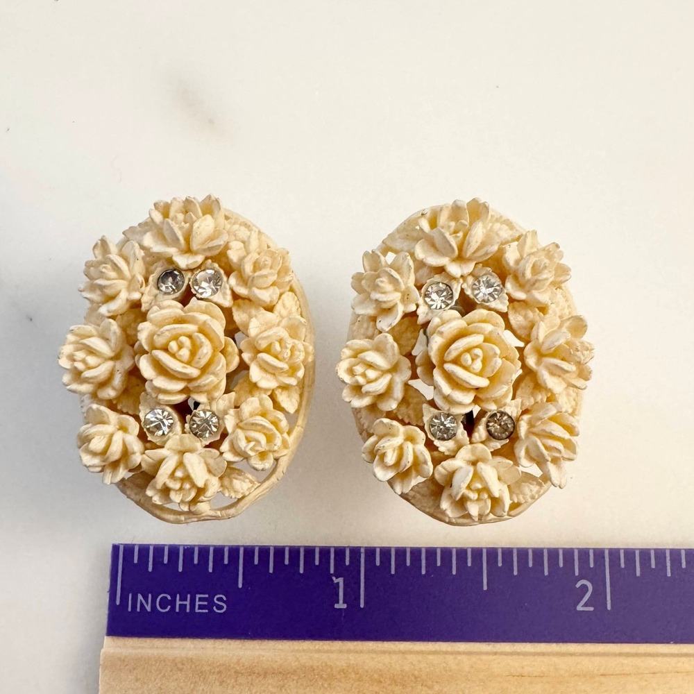 Vintage‎ Cream Celluloid Carved Roses Statement Earrings Oval Cottage Feminine - Picture 7 of 14